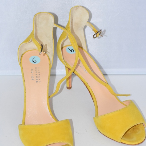 BARNEYS New York CO-OP Yellow Suede Ankle Strap Heel Sandals Italian Made 36 - Picture 3 of 9